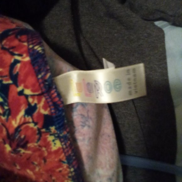 LuLaRoe Stretch Pants - Picture 3 of 3